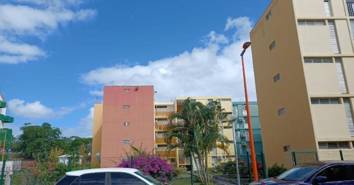 Ferienwohnung La Belle Rose Des Iles Les Abymes Exterior foto